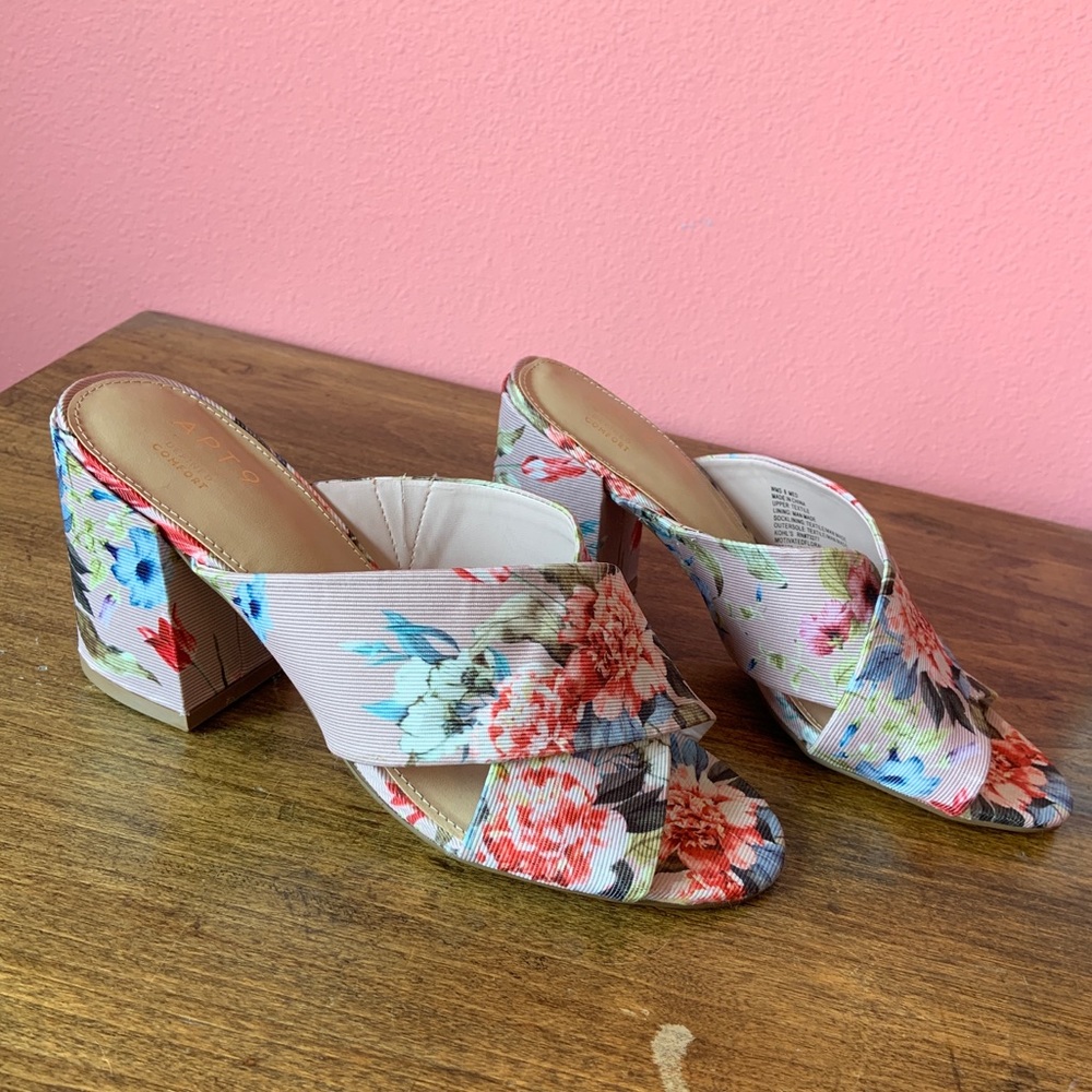 Apartment 9 floral heels